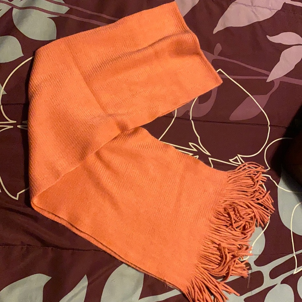 Coral scarf